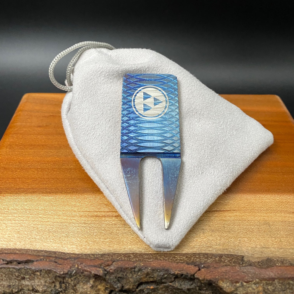 Limited Edition Hot Blue Milled Divot Repair Tool