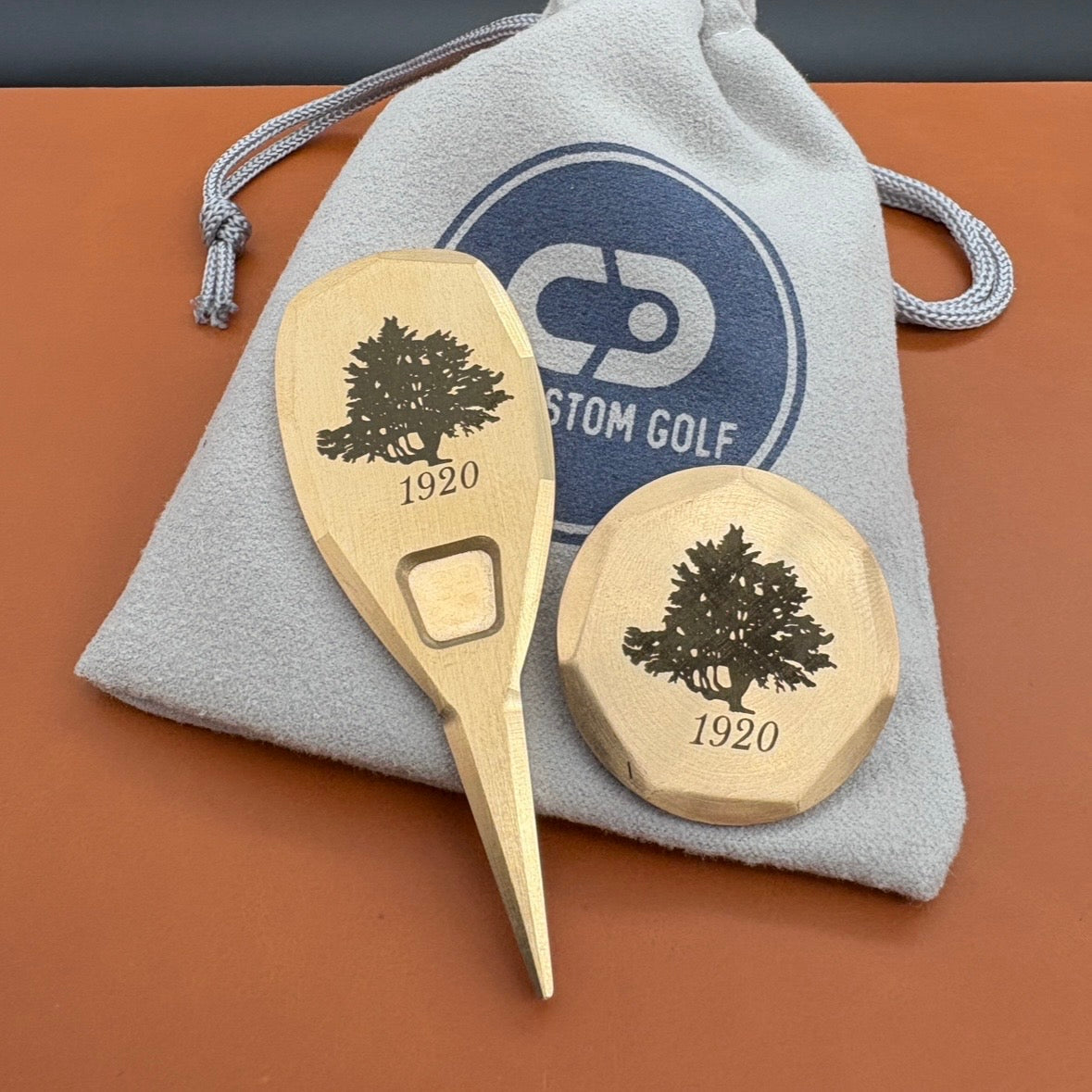 Ross Edge Single Prong Divot Repair Tool