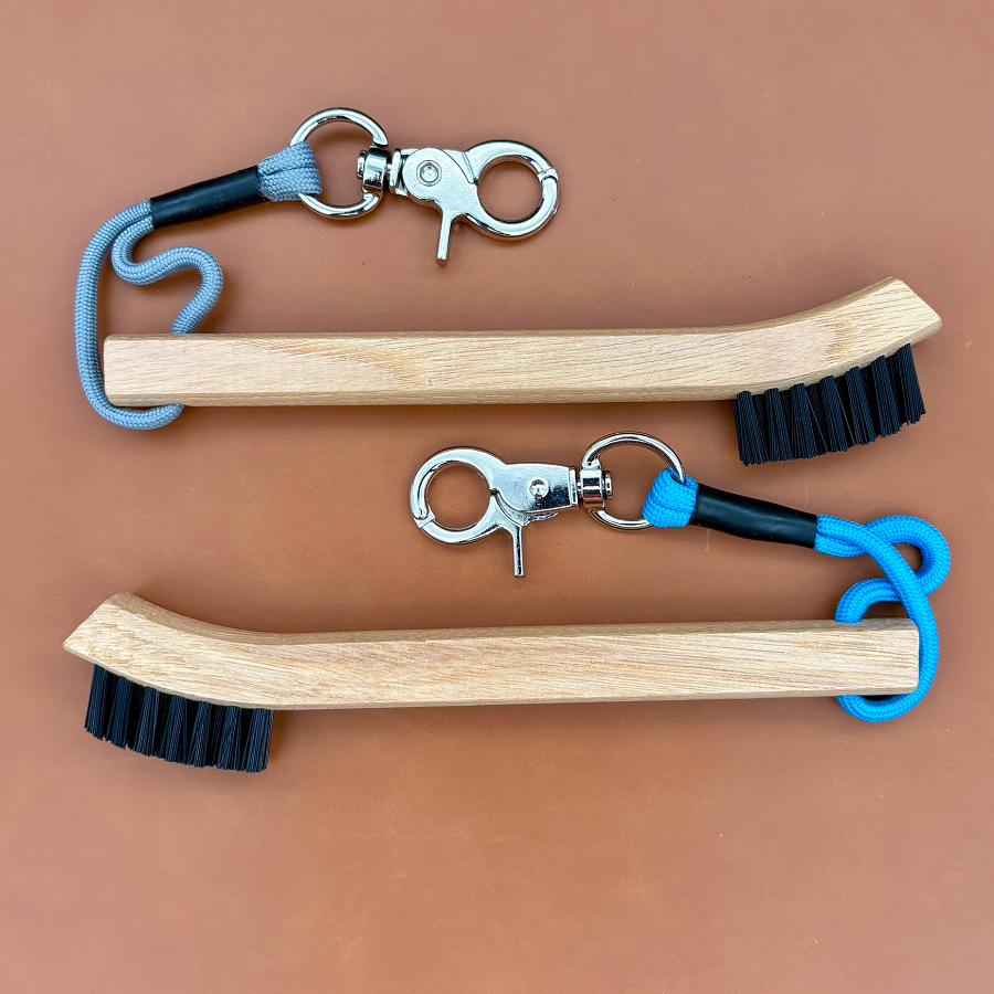 Hickory Club Brush